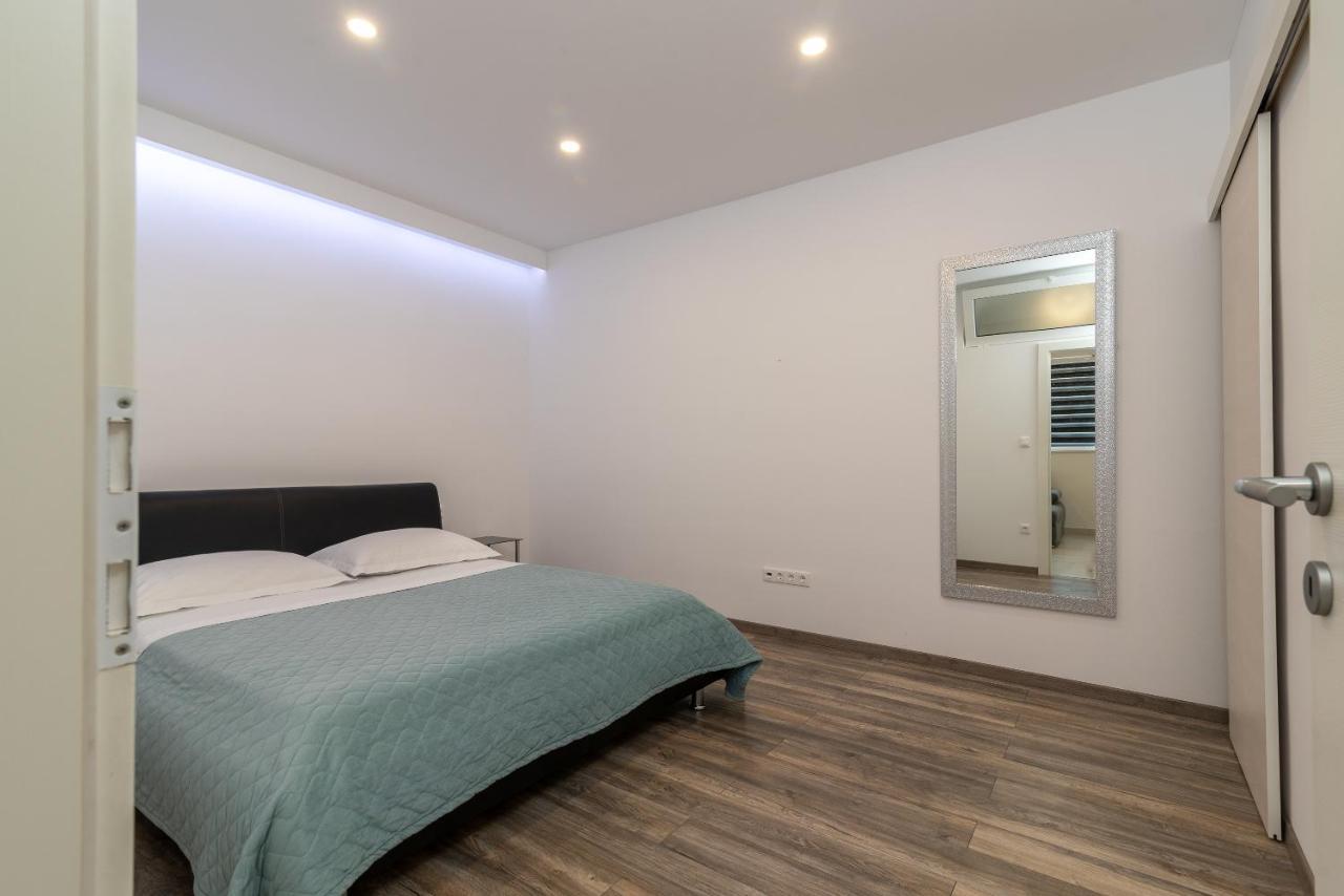 Apartment Soric Trogir Exterior foto